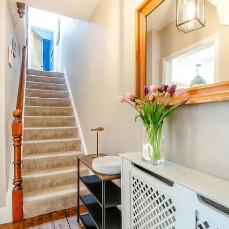 3 Bed In Oc-89526 Holiday home